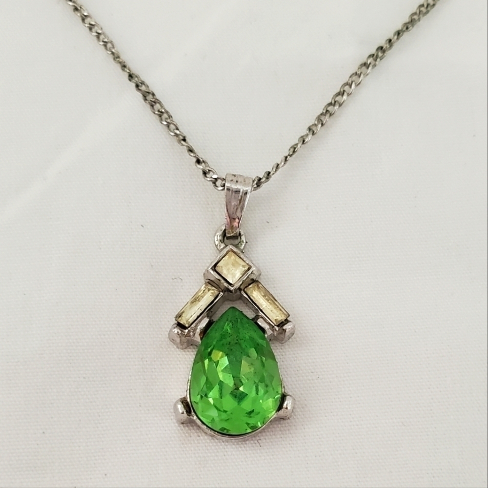 Vintage Trifari Necklace - Picture 8 of 12